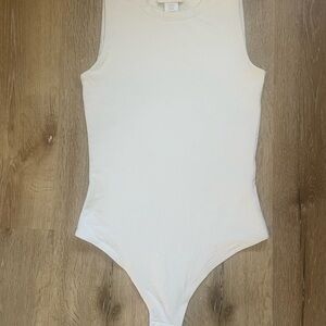 House of Harlow 1960 Cream Sleeveless Bodysuit